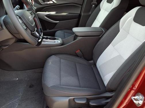 2025 Chevrolet Trax FWD 1RS