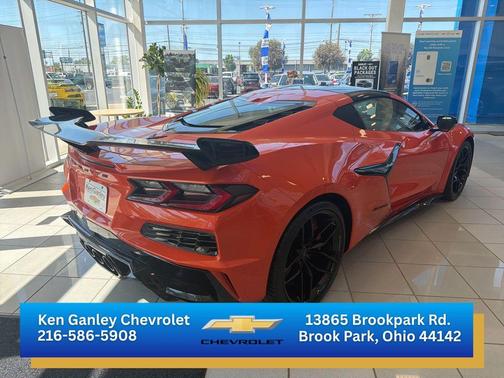 Sebring Orange Tintcoat 2026 Chevrolet Corvette Z06
