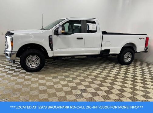Oxford White 2025 Ford F-250 XL