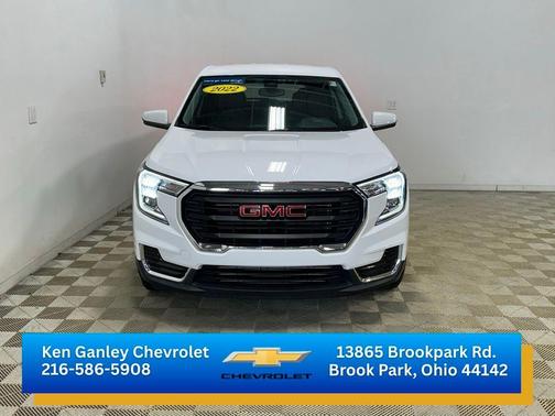 Summit White 2022 GMC Terrain SLE