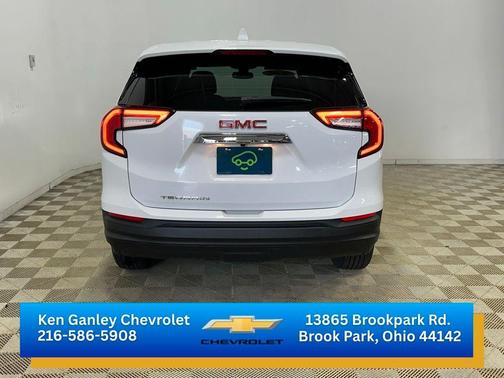 Summit White 2022 GMC Terrain SLE