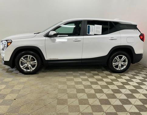 Summit White 2022 GMC Terrain SLE