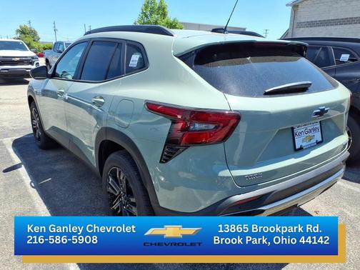 Cacti Green 2026 Chevrolet Trax FWD ACTIV