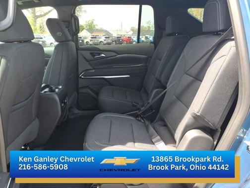 Lakeshore Blue Metallic 2026 Chevrolet Traverse LT