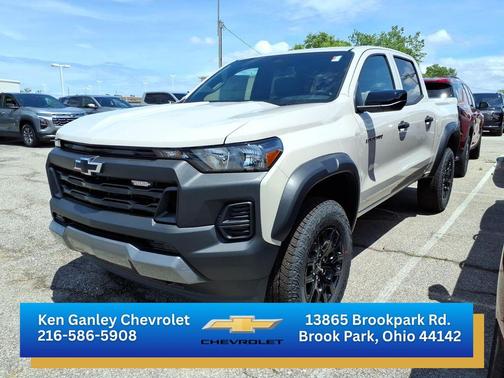White Sands 2026 Chevrolet Colorado Trail Boss