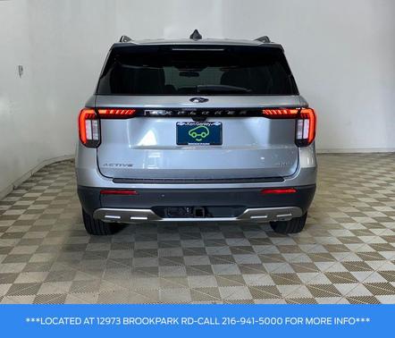 Iconic Silver Metallic 2025 Ford Explorer Active