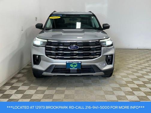 Iconic Silver Metallic 2025 Ford Explorer Active