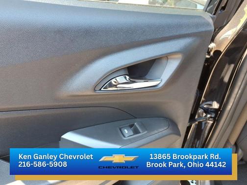 Mosaic Black Metallic 2026 Chevrolet Trax FWD 1RS