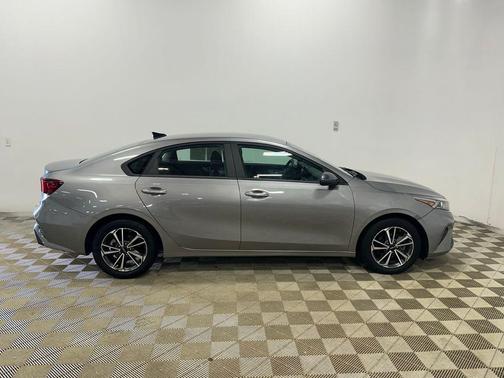 Steel Gray 2022 Kia Forte LXS