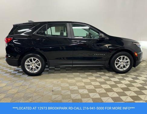 Mosaic Black Metallic 2024 Chevrolet Equinox LS