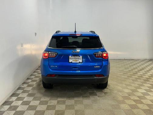 Laser Blue Pearlcoat 2021 Jeep Compass Latitude