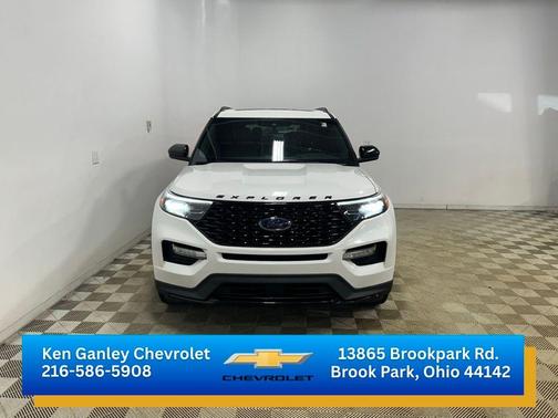 Star White Metallic Tri-Coat 2022 Ford Explorer ST-Line
