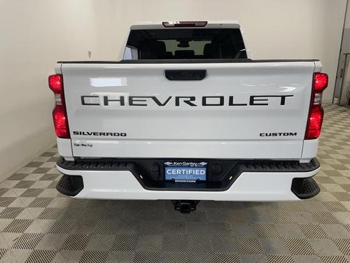 2024 Chevrolet Silverado 1500 Custom