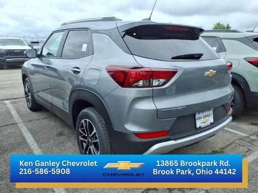Sterling Gray Metallic 2026 Chevrolet Trailblazer LT