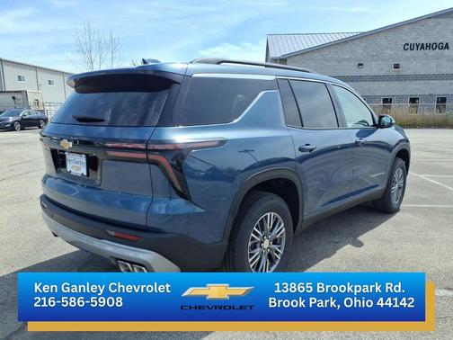 Lakeshore Blue Metallic 2026 Chevrolet Traverse LT