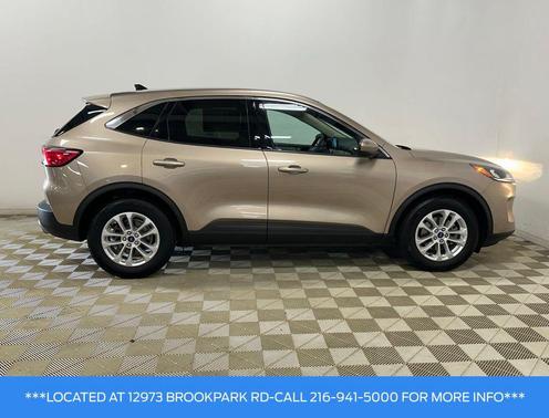 Desert Gold Metallic 2020 Ford Escape SE