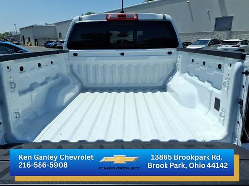 Summit White 2026 Chevrolet Colorado Trail Boss