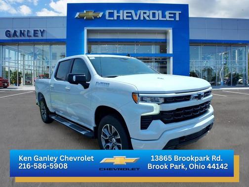 Summit White 2026 Chevrolet Silverado 1500 RST