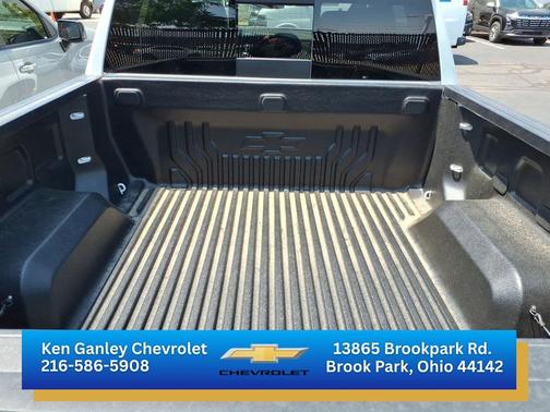 Summit White 2026 Chevrolet Silverado 1500 RST