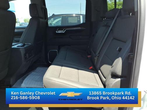 Summit White 2026 Chevrolet Silverado 1500 RST