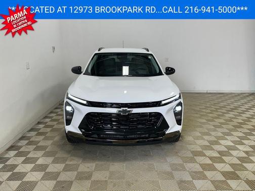 Summit White 2024 Chevrolet Trax FWD ACTIV