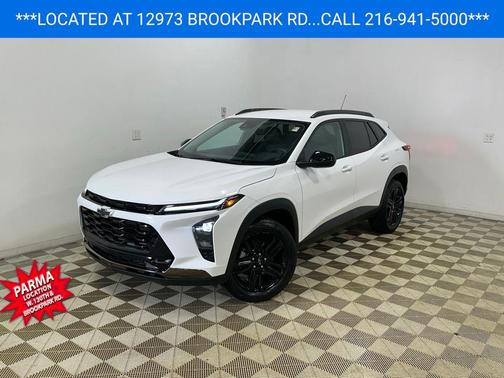 Summit White 2024 Chevrolet Trax FWD ACTIV