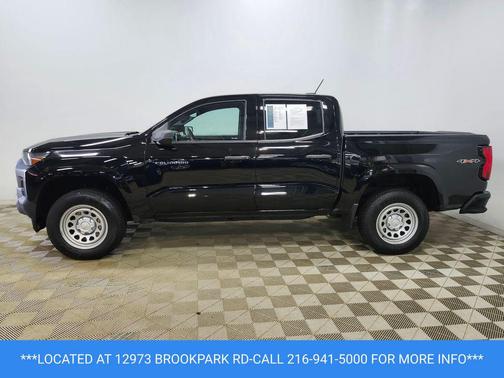 Black 2024 Chevrolet Colorado WT