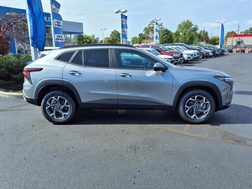 2025 Chevrolet Trax LT
