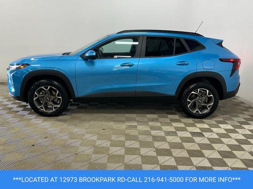 Marina Blue Metallic 2025 Chevrolet Trax LT