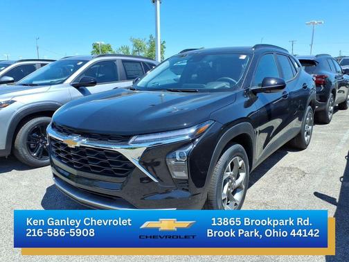 Mosaic Black Metallic 2026 Chevrolet Trax LT