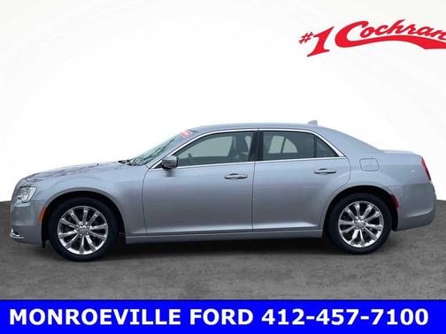 2017 Chrysler 300 Limited