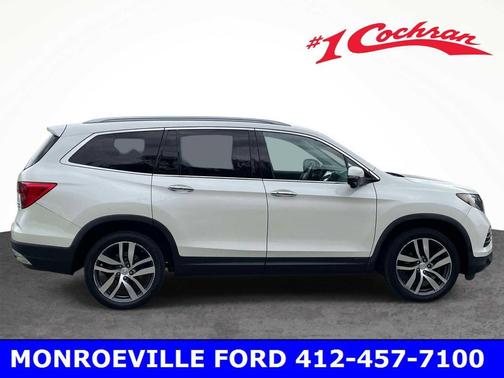 White Diamond Pearl 2017 Honda Pilot Touring