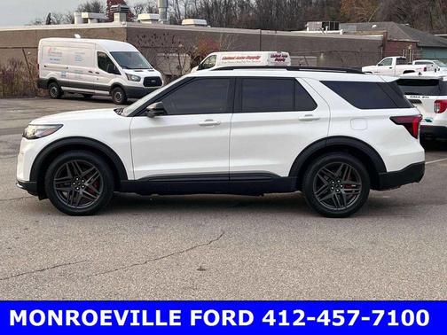 2025 Ford Explorer ST
