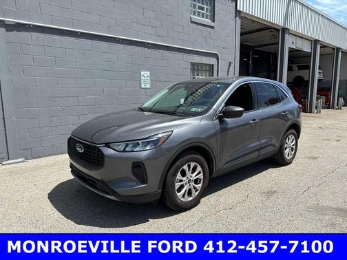 Carbonized Gray Metallic 2023 Ford Escape Active