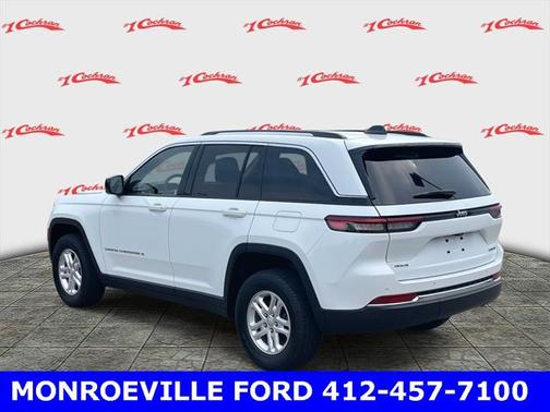 2022 Jeep Grand Cherokee Laredo