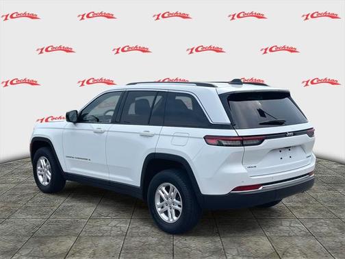 2022 Jeep Grand Cherokee Laredo