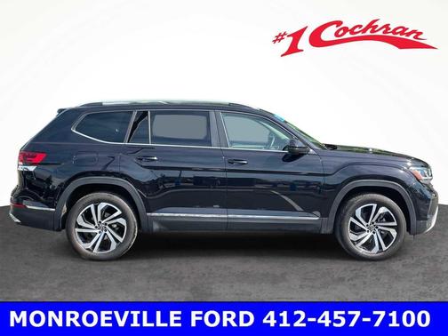 Deep Black Pearl 2023 Volkswagen Atlas 3.6L SEL