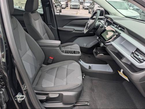 Gb8 2027 Chevrolet Bolt LT FWD