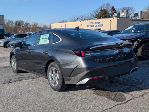 2025 Hyundai SONATA SE