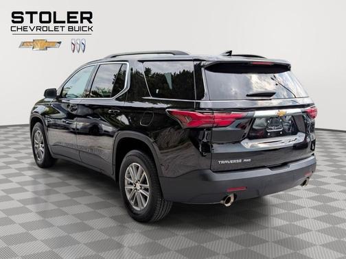 Mosaic Black Metallic 2023 Chevrolet Traverse LT Leather