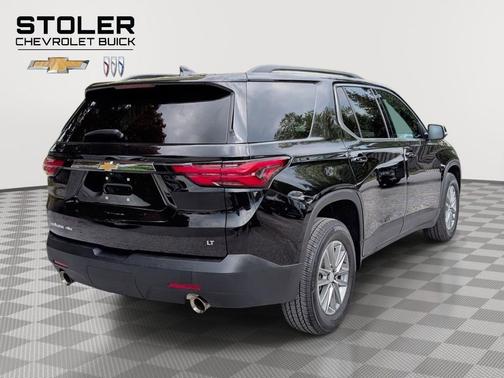 Mosaic Black Metallic 2023 Chevrolet Traverse LT Leather