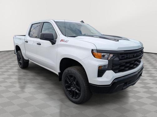 Summit White 2026 Chevrolet Silverado 1500 Custom Trail Boss