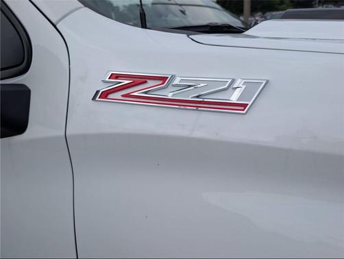 Summit White 2026 Chevrolet Silverado 1500 Custom Trail Boss