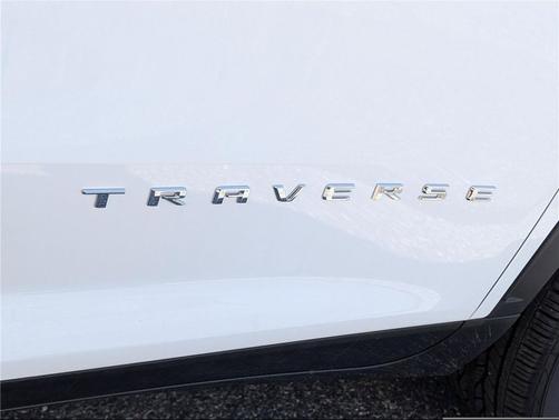 Summit White 2026 Chevrolet Traverse LT
