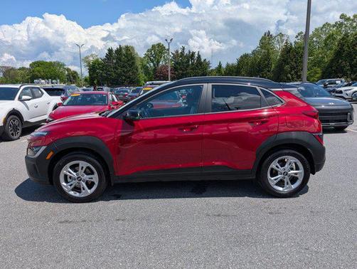2022 Hyundai KONA SEL