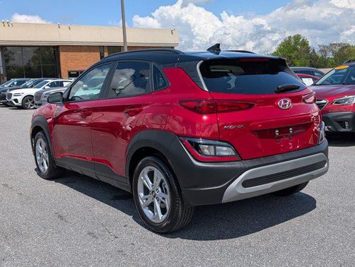 2022 Hyundai KONA SEL
