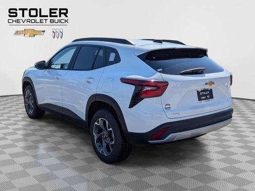 Summit White 2026 Chevrolet Trax LT