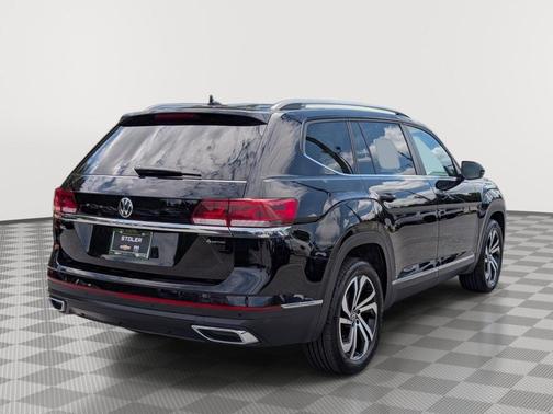 Deep Black Pearl 2023 Volkswagen Atlas 2.0T SEL
