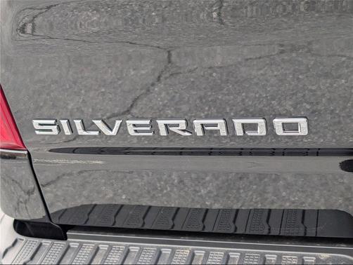 Black 2026 Chevrolet Silverado 1500 Custom