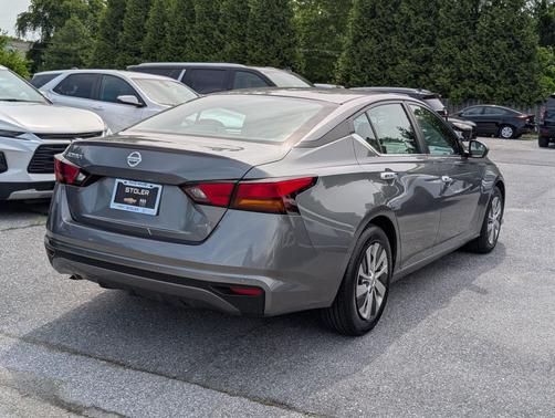 Gun Metallic 2021 Nissan Altima S FWD